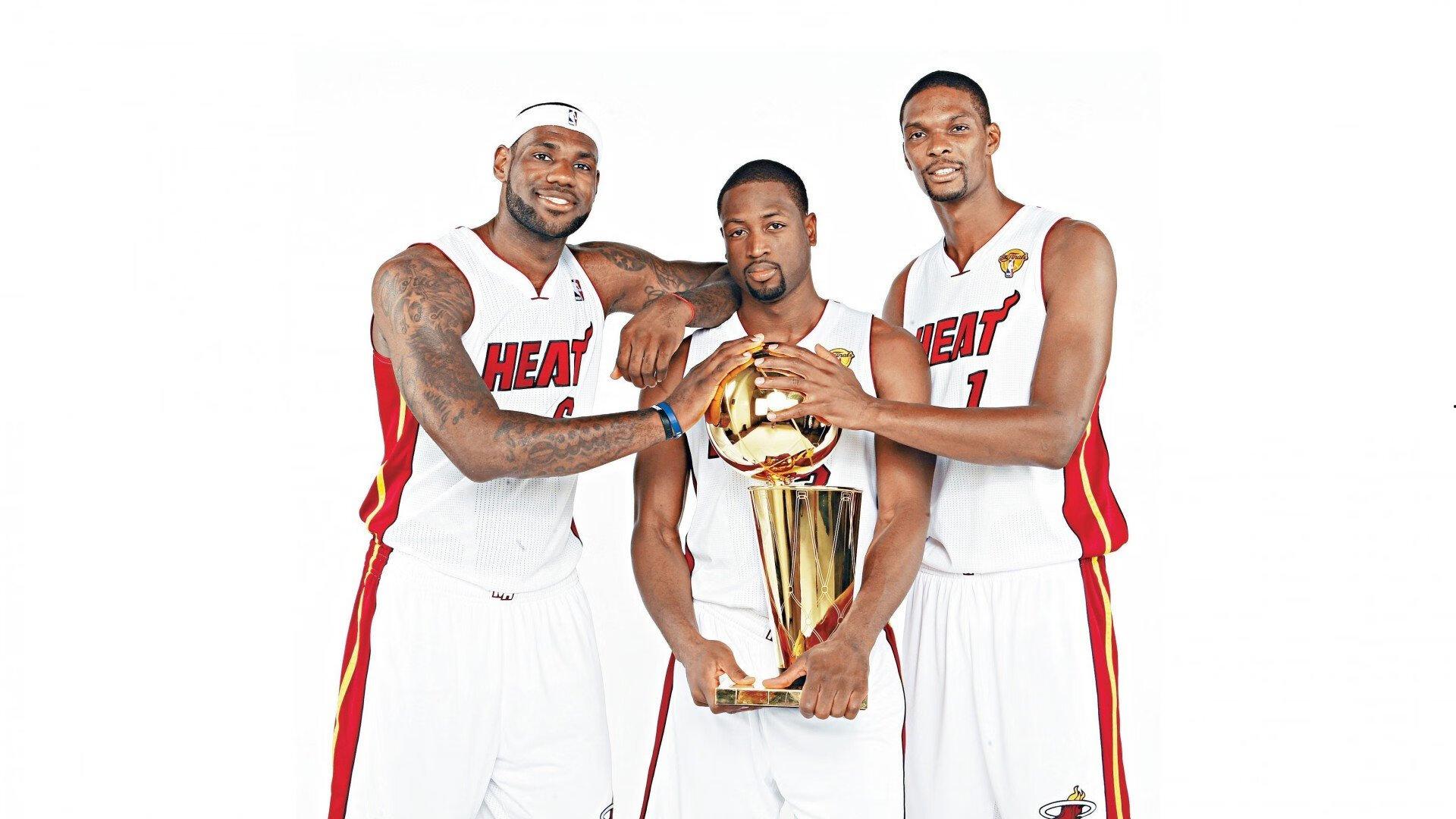 能踢欧冠也没用！纽卡今夏想签姆贝莫 塞斯科，两人将在曼联搭档