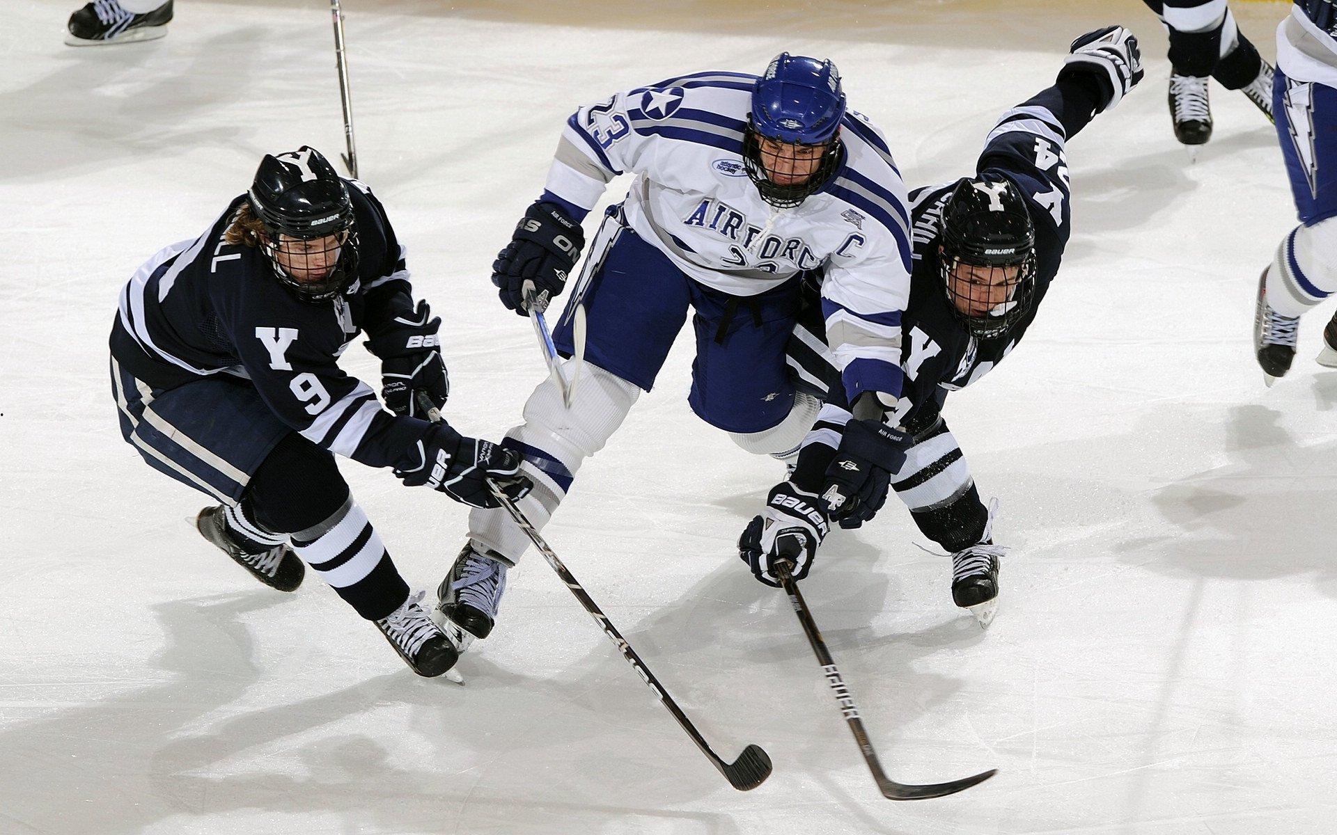时空交错！美媒畅想两大平行宇宙，科詹总决赛巅峰对决 VS OKC三少未散伙改写历史