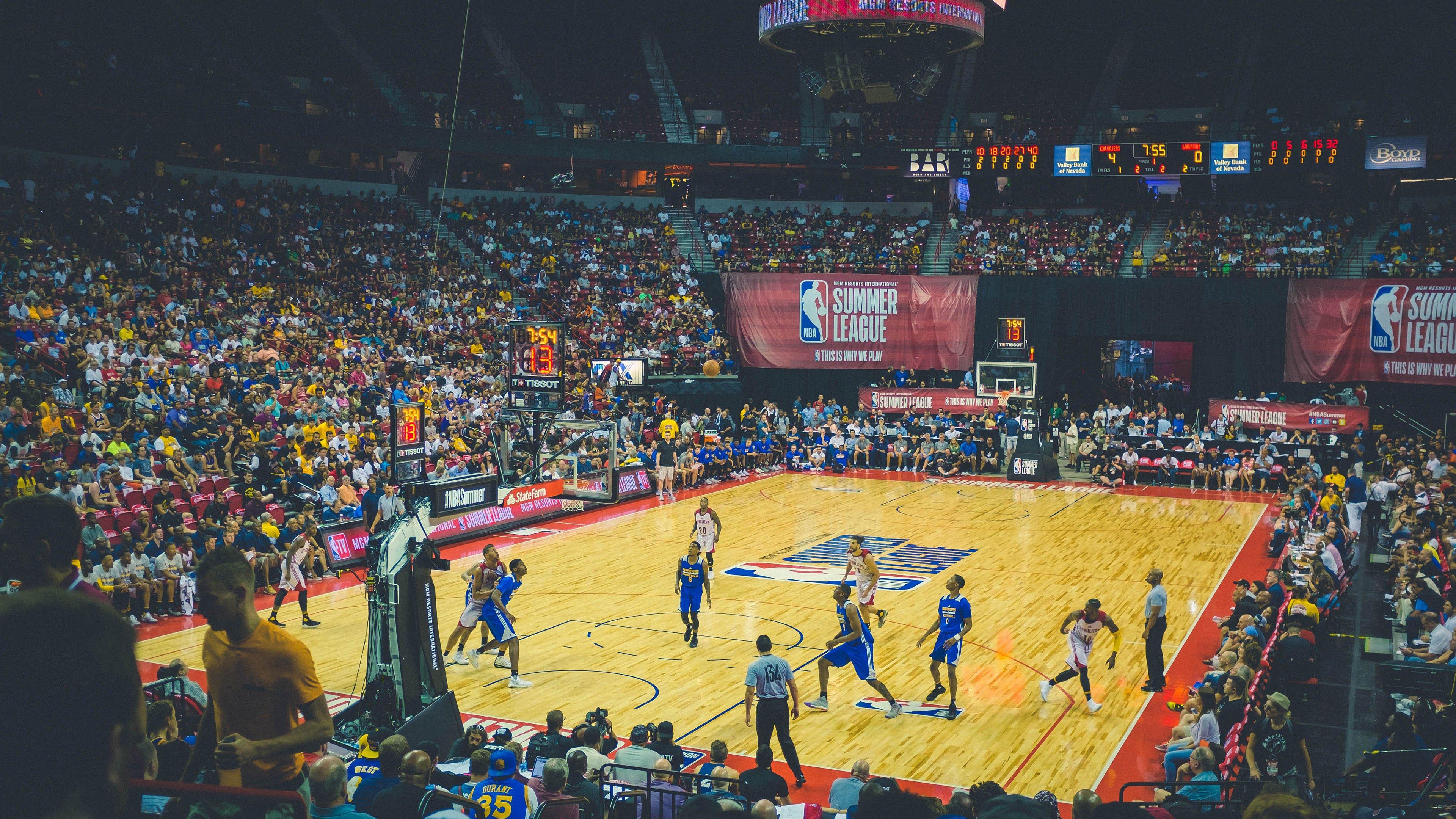 利雅得新月重磅出击！天价报价锁定利物浦锋霸努涅斯，英超格局或迎巨变